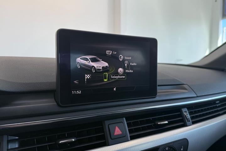 Grå Audi A5 fra 2017