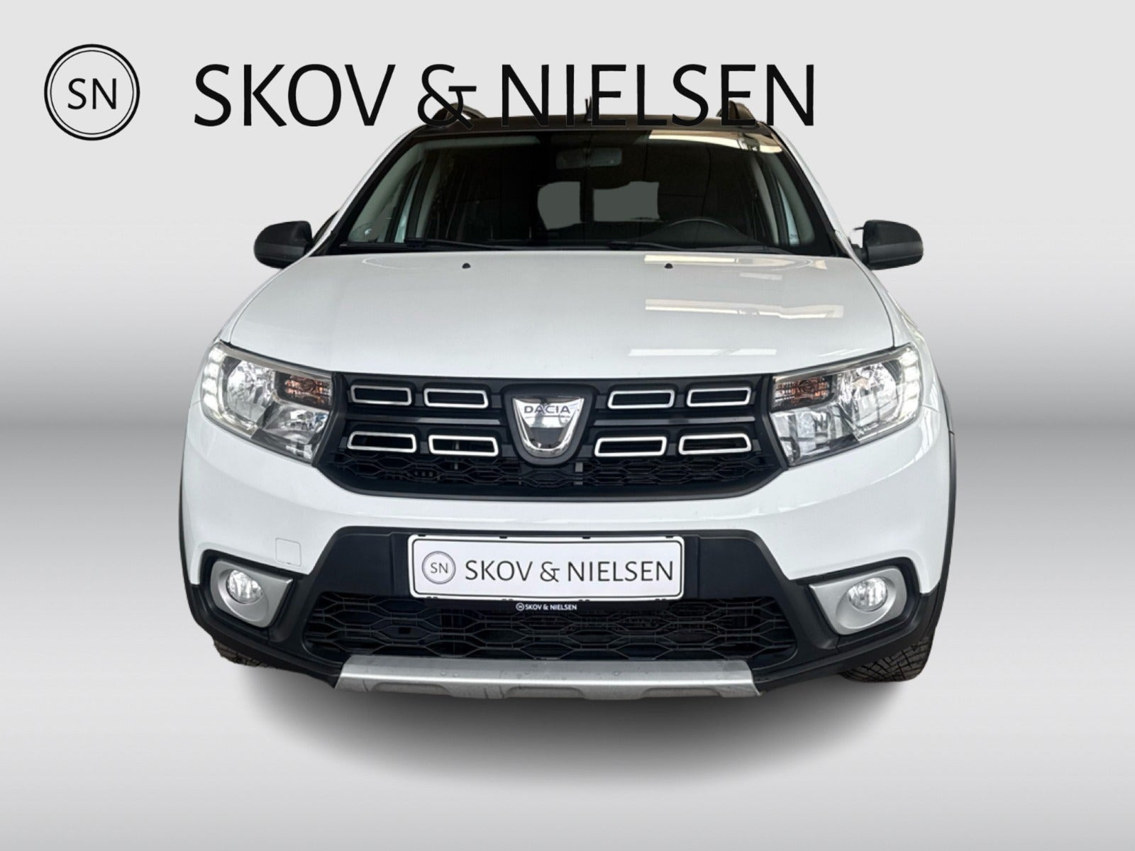 Hvid Dacia Logan Stepway fra 2017