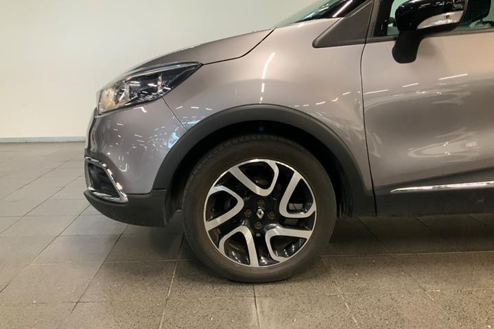 Grå Renault Captur fra 2016