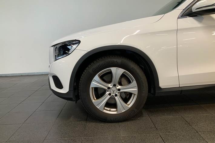 Hvid Mercedes GLC220 d fra 2016