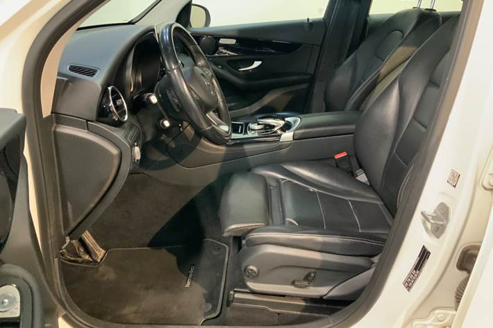 Hvid Mercedes GLC220 d fra 2016