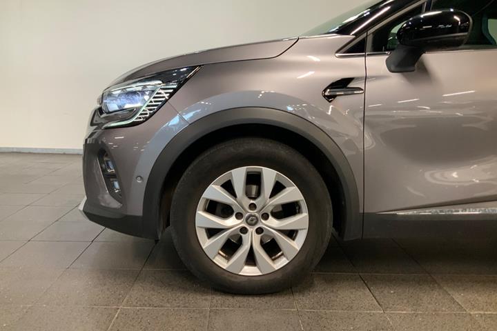 Grå Renault Captur fra 2019