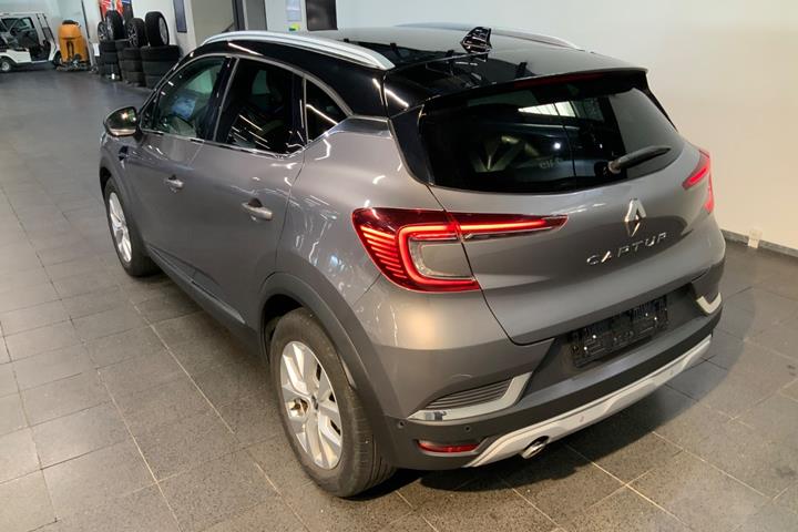 Grå Renault Captur fra 2019