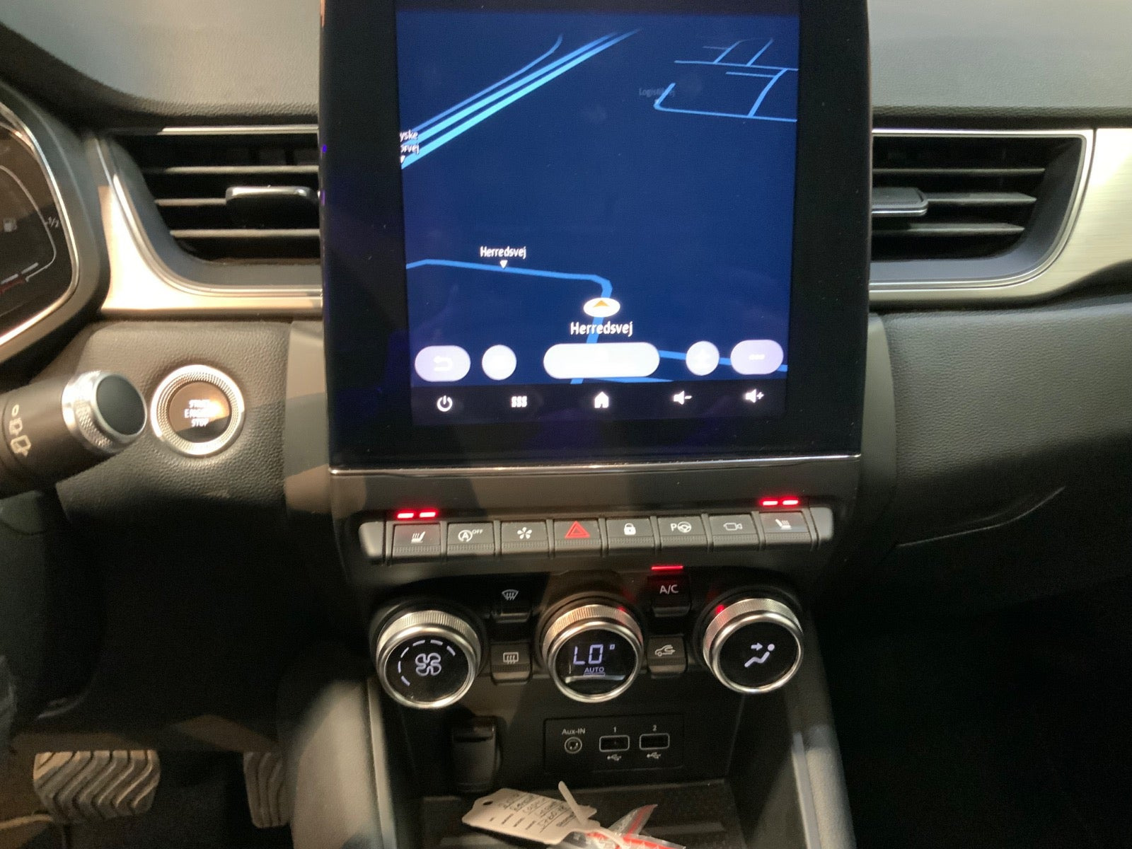 Grå Renault Captur fra 2019
