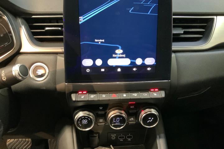 Grå Renault Captur fra 2019