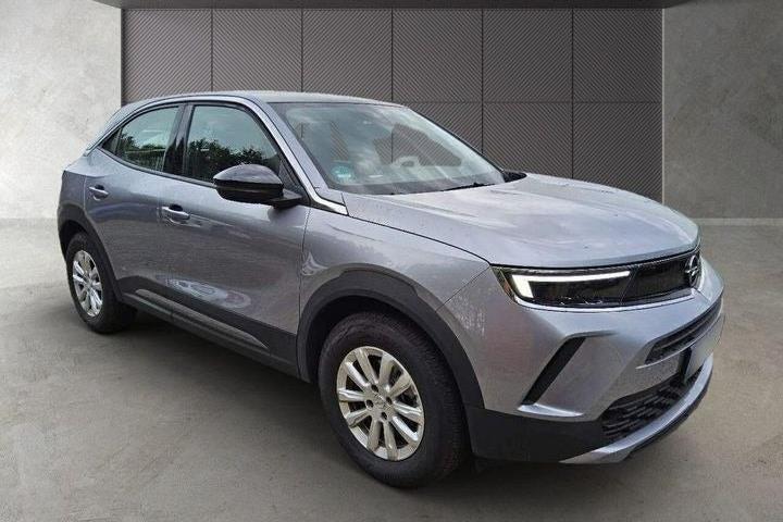 Grå Opel Mokka-e fra 2023