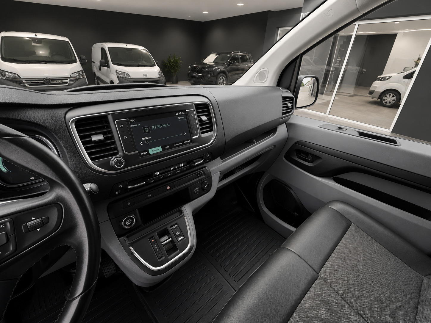 Hvid Citroën e-Jumpy fra 2021