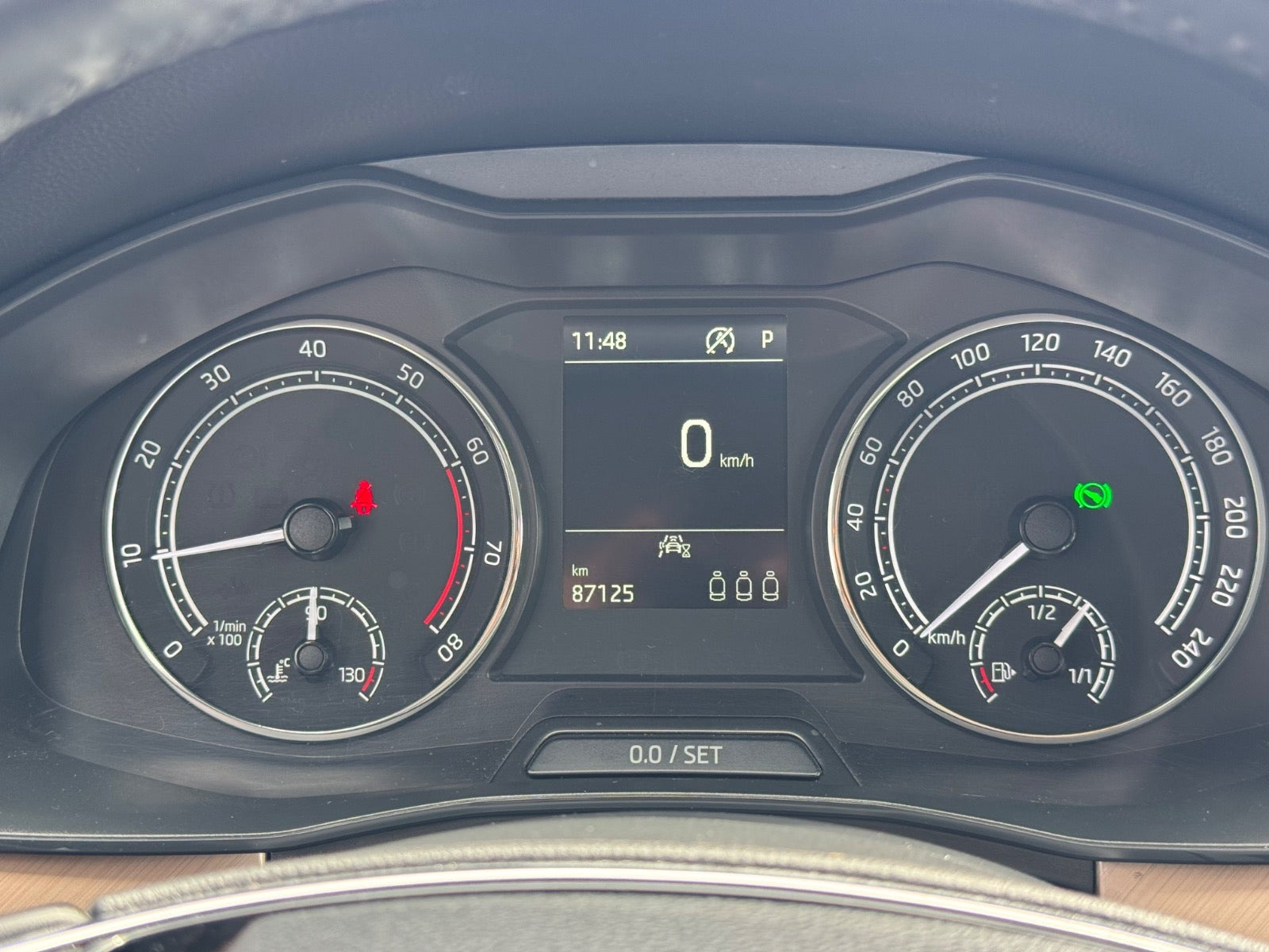 Grå Skoda Scala fra 2021