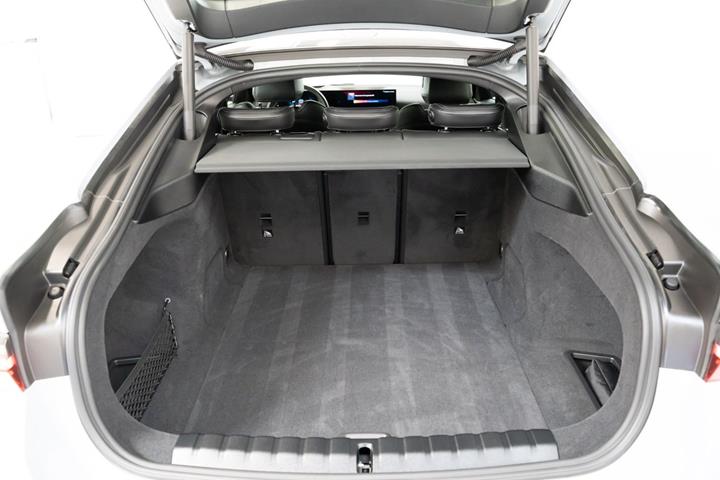 undefined BMW i4 fra 2025