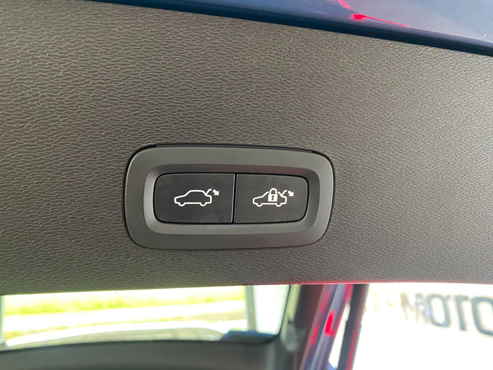 Blå Volvo C40 fra 2023