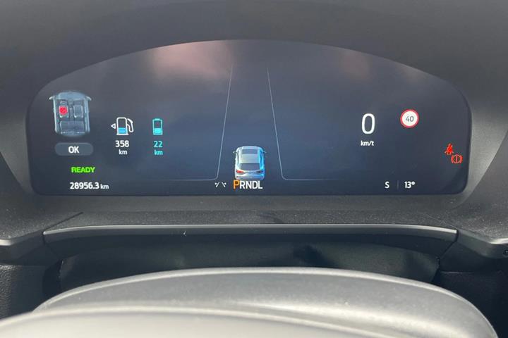 Hvid Ford Kuga fra 2024