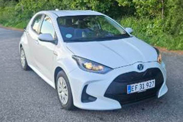 Hvid Toyota Yaris fra 2020