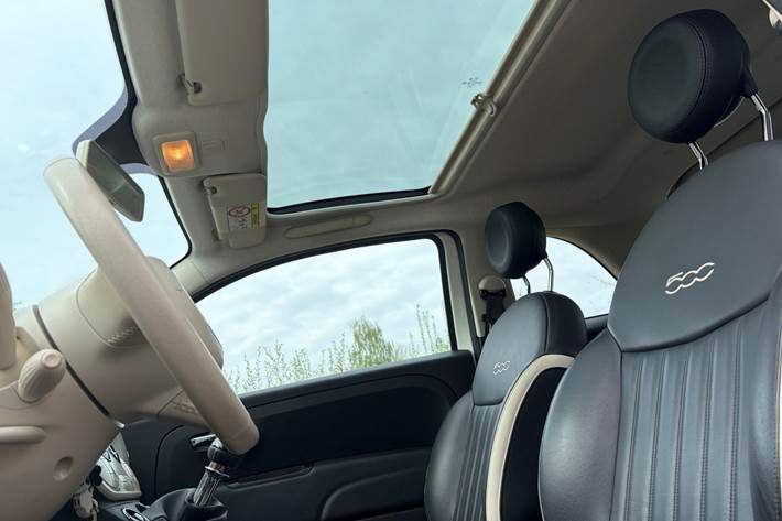 Hvid Fiat 500 fra 2019