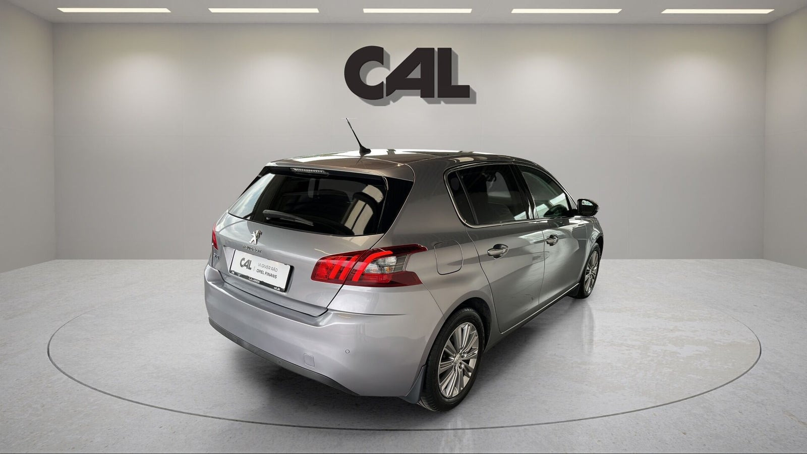 Sølv Peugeot 308 fra 2018