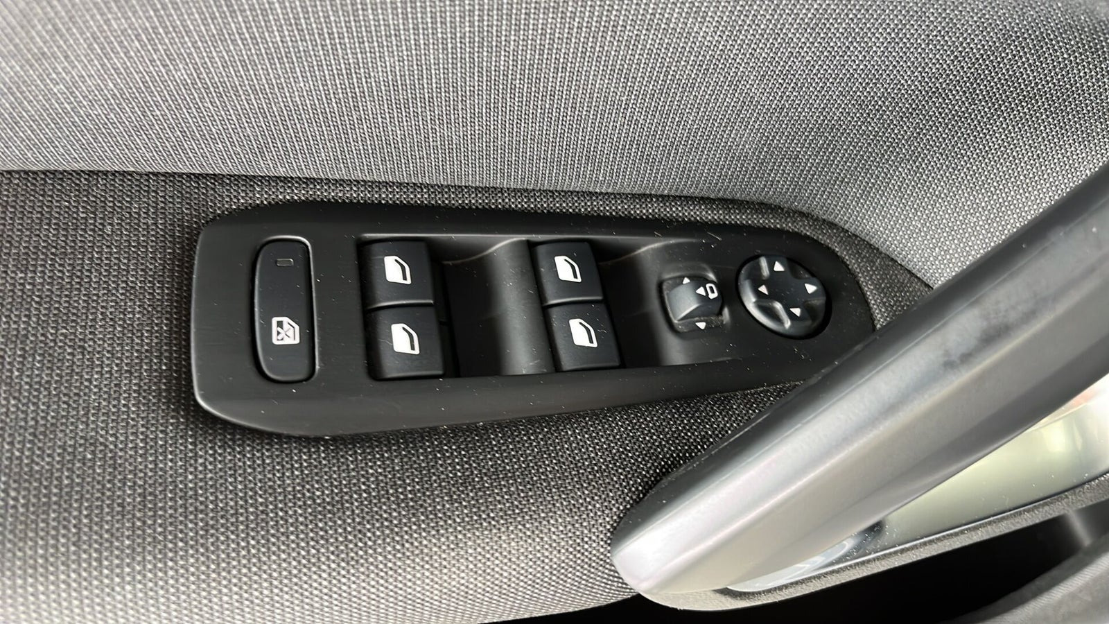 Sølv Peugeot 308 fra 2018