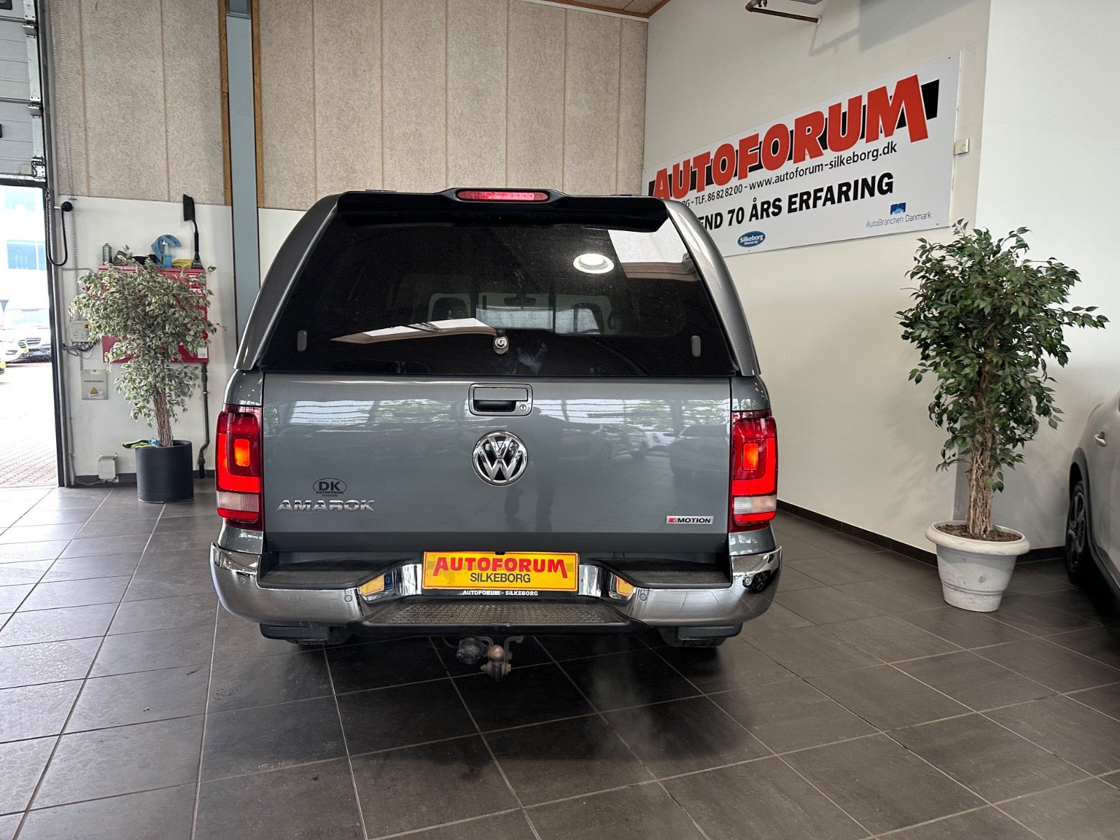 Grå VW Amarok fra 2019