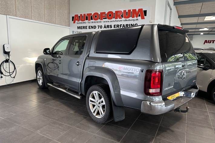 Grå VW Amarok fra 2019
