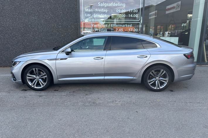 Sølv VW Arteon fra 2021