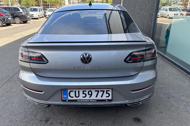 Sølv VW Arteon fra 2021