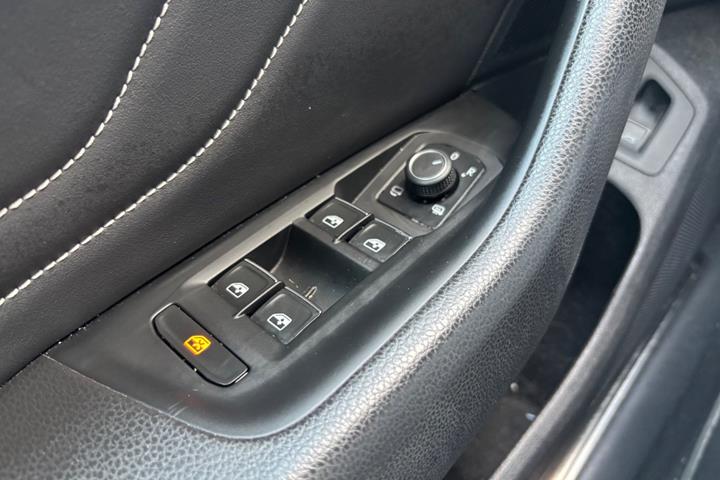Sølv VW Arteon fra 2021