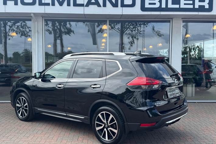 Sort Nissan X-Trail fra 2019