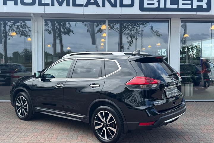 Sort Nissan X-Trail fra 2019