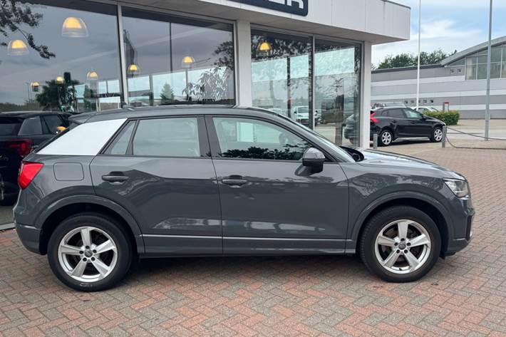Grøn Audi Q2 fra 2018