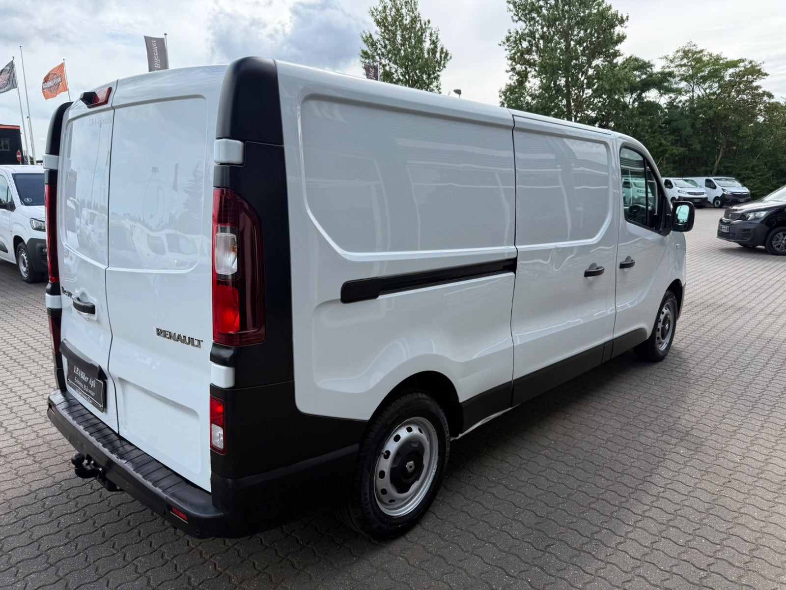 Hvid Renault Trafic T29 fra 2017