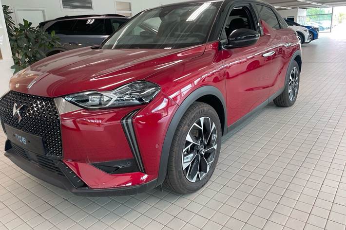 Rød DS DS 3 CrossBack fra 2024