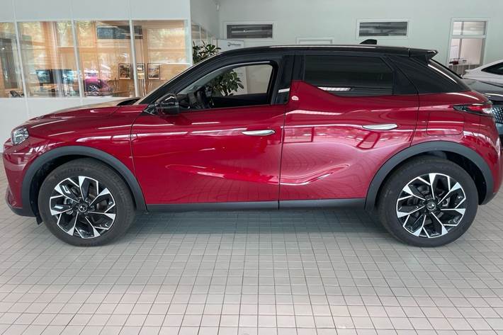 Rød DS DS 3 CrossBack fra 2024