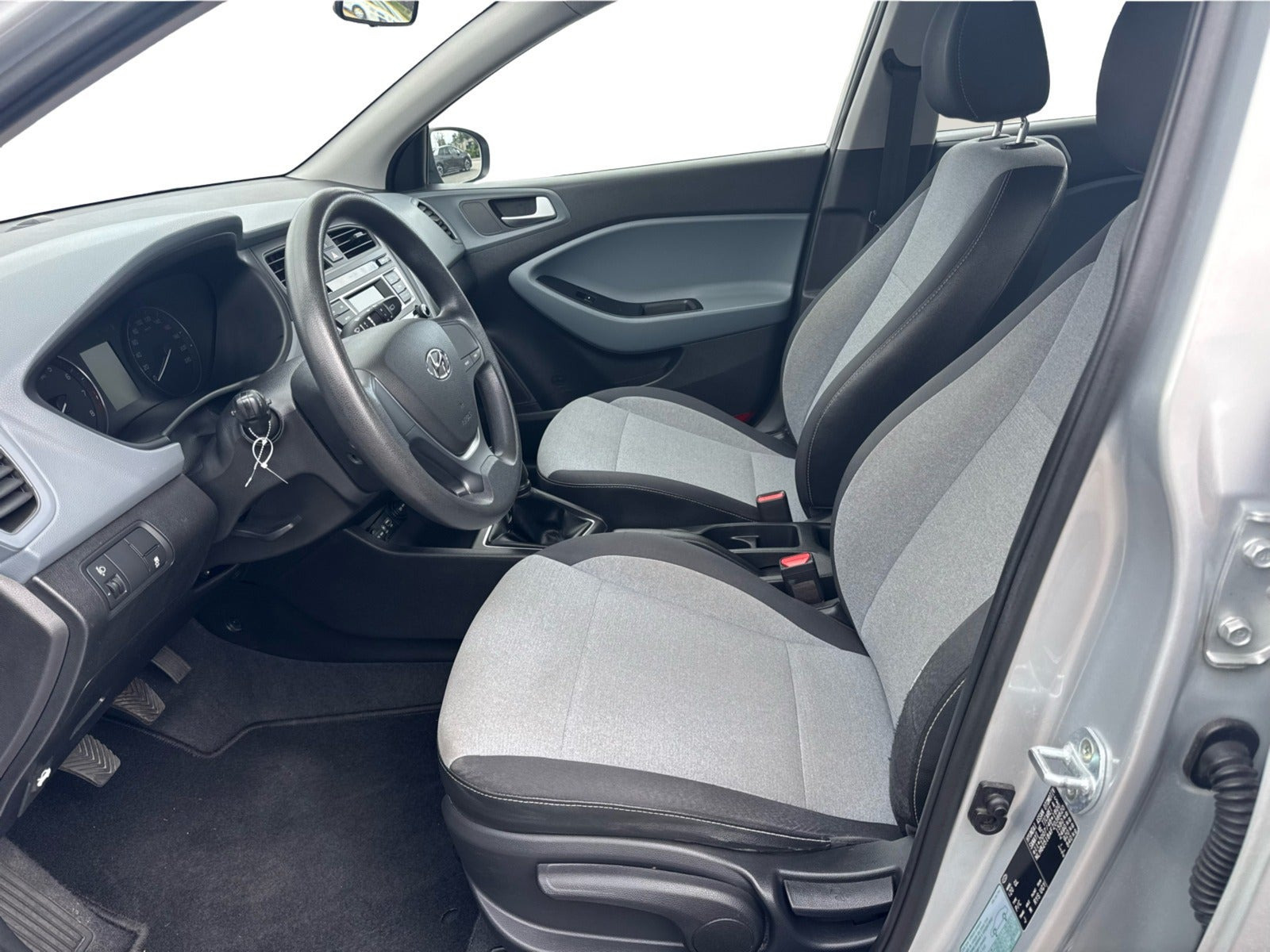 Sølv Hyundai i20 fra 2015