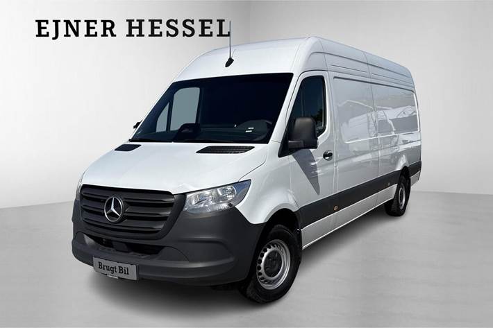 Hvid Mercedes Sprinter 317 fra 2025