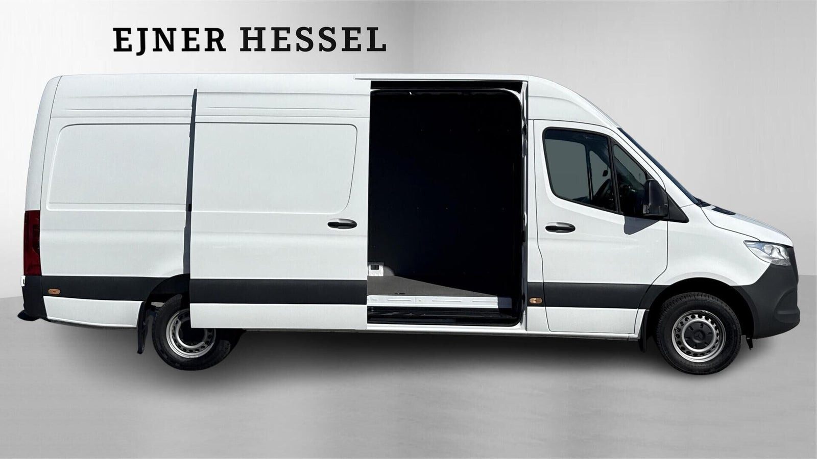 Hvid Mercedes Sprinter 317 fra 2025