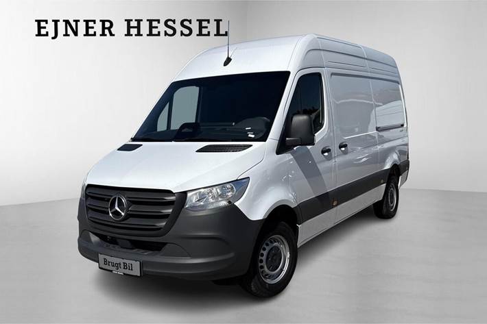Hvid Mercedes Sprinter 317 fra 2025