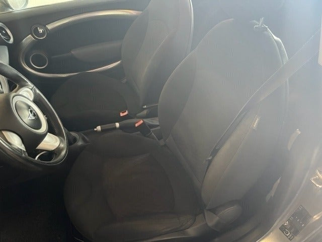 Grå Mini Cooper S fra 2008