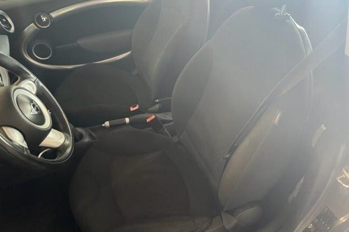 Grå Mini Cooper S fra 2008