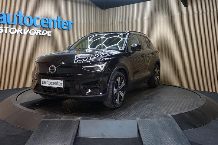 Sort Volvo XC40 fra 2023