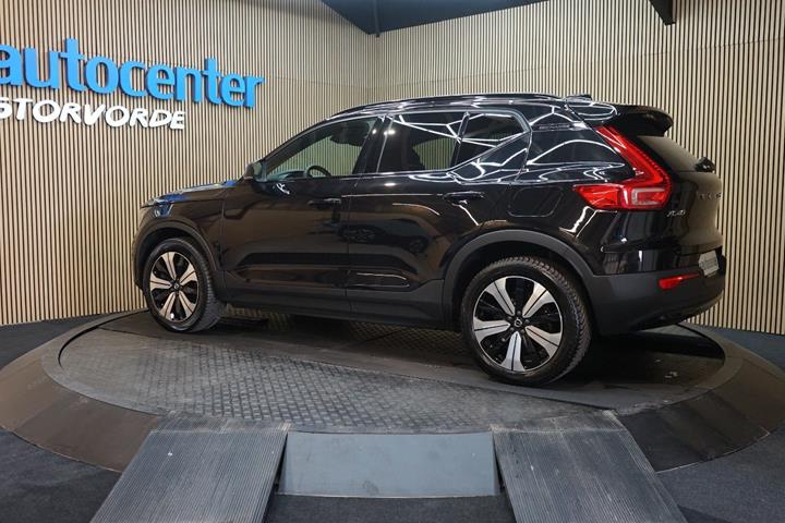 Sort Volvo XC40 fra 2023