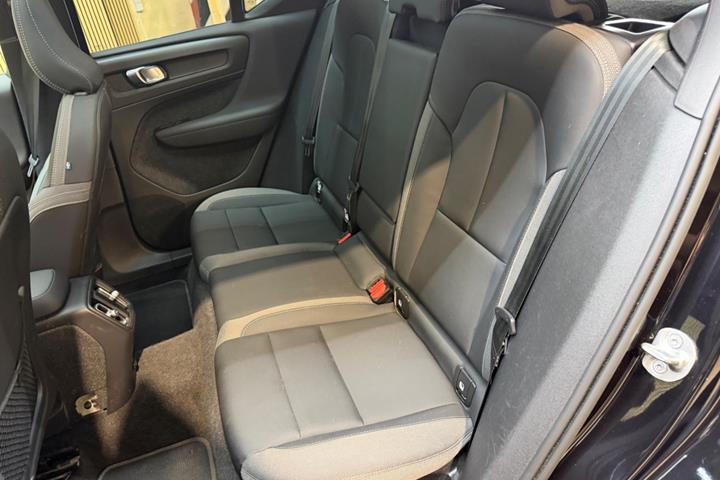 Sort Volvo XC40 fra 2023