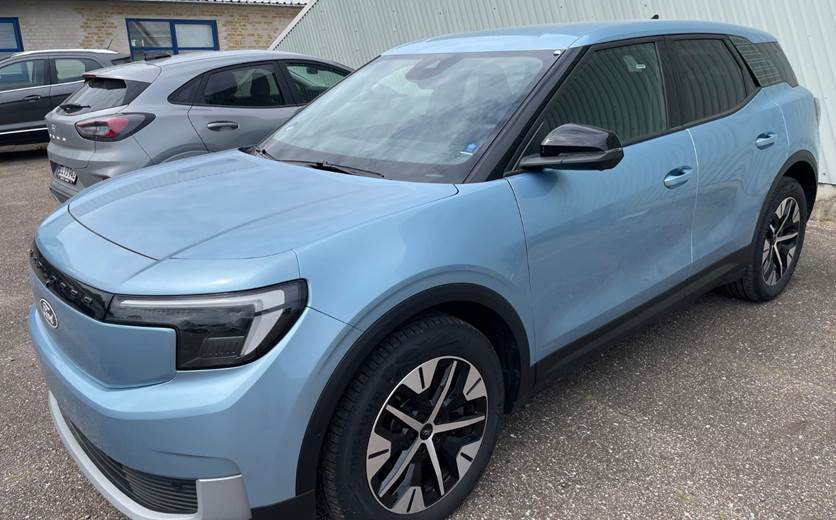 Ford Explorer 79 Select Extended Range AWD