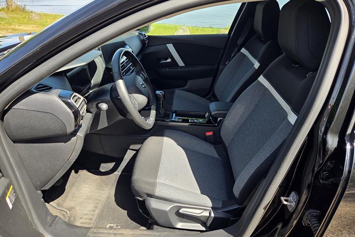 Sort Citroën C4 fra 2023
