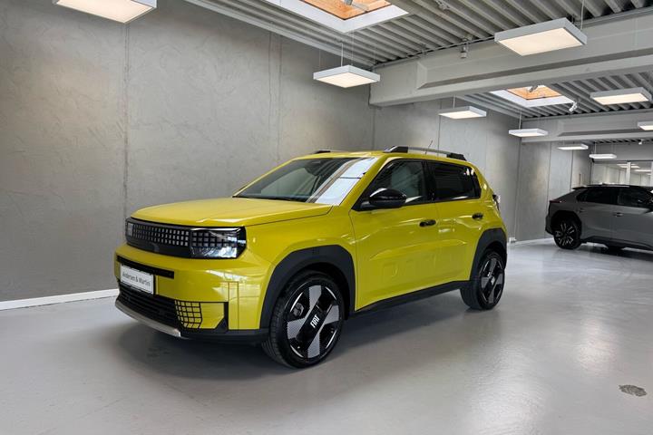 Gul Fiat Grande Panda fra 2025 set udefra