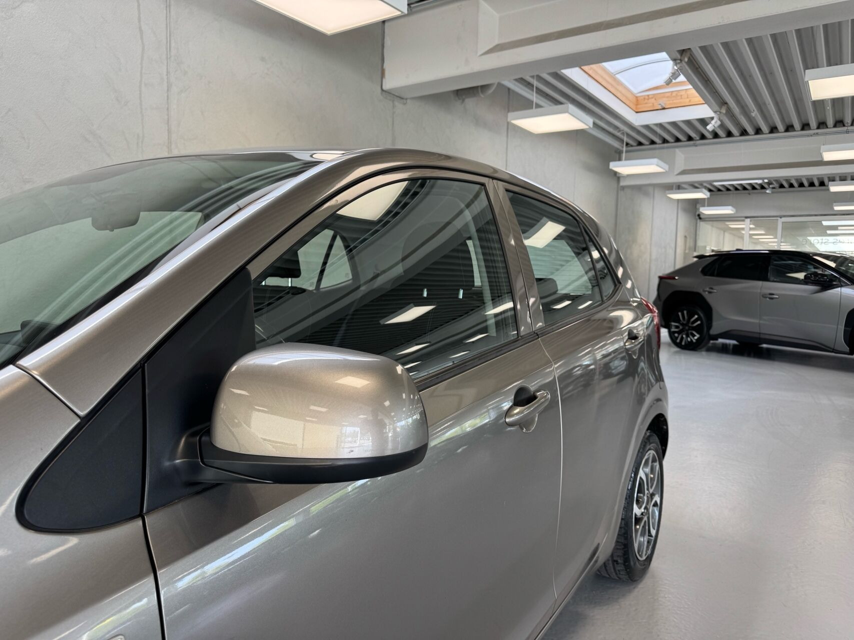 Grå Kia Picanto fra 2018