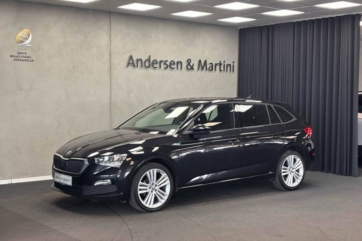 Sort Skoda Scala fra 2022