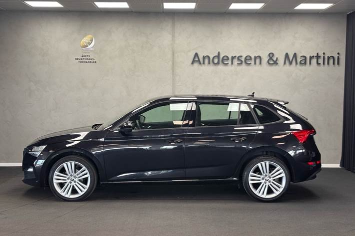Sort Skoda Scala fra 2022