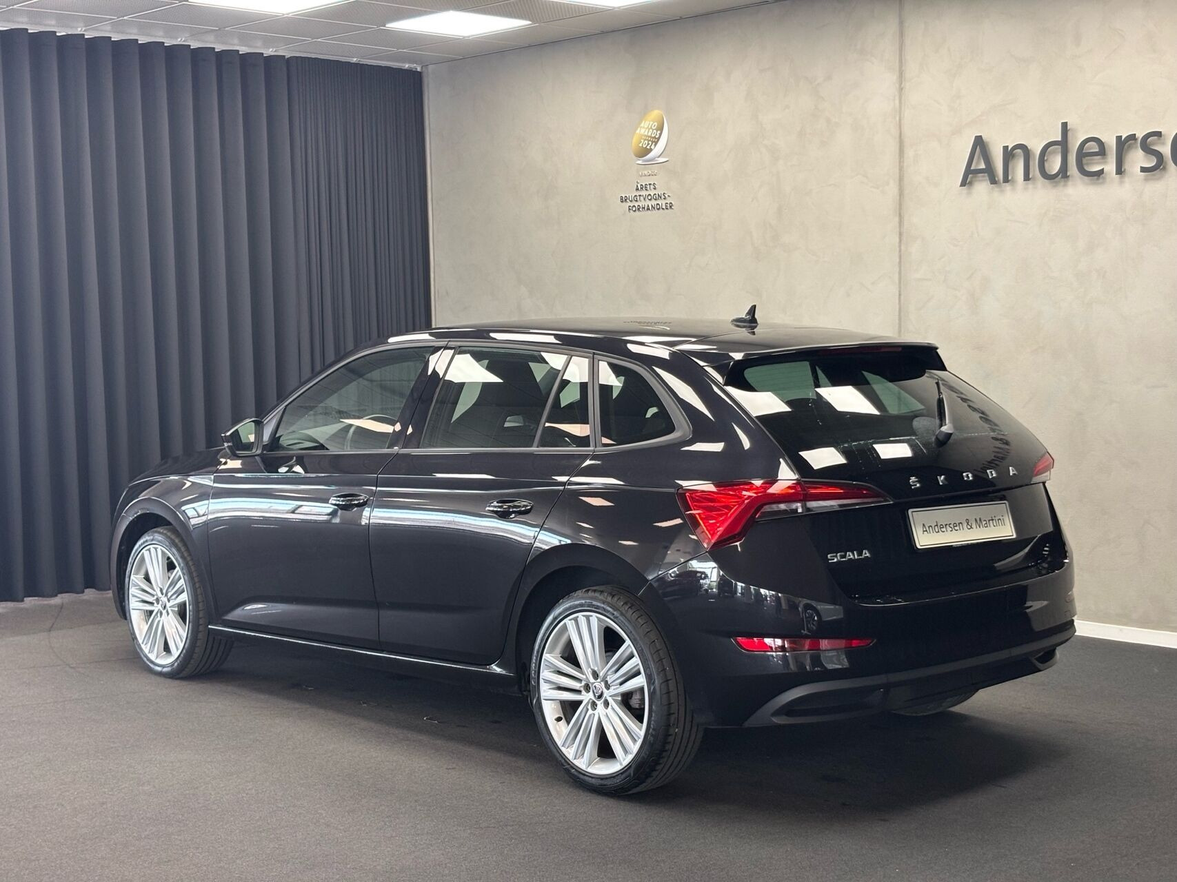 Sort Skoda Scala fra 2022