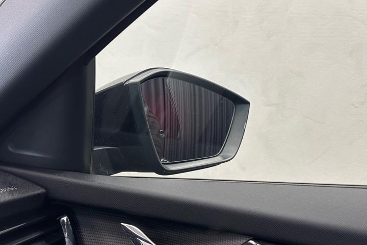 Sort Skoda Scala fra 2022