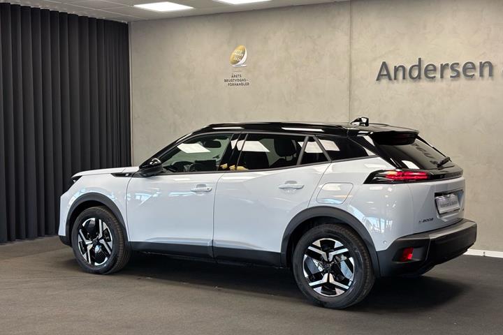 Hvid Peugeot e-2008 fra 2026