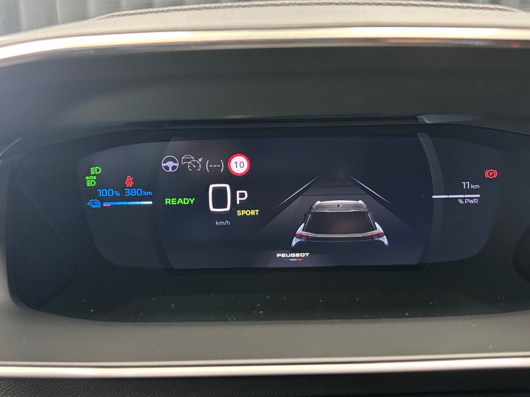 Hvid Peugeot e-2008 fra 2026