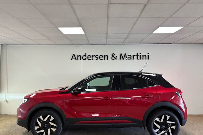Rød Opel Mokka-e fra 2023